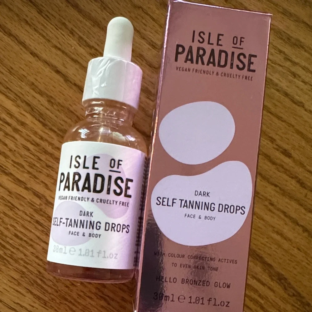Isle of Paradise Dark Self Tanning Drops - Bronze Glow - Picture 3 of 3